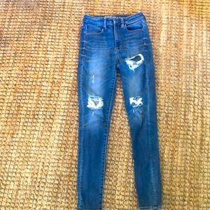 American Eagle Super HiRise Jegging w/rips